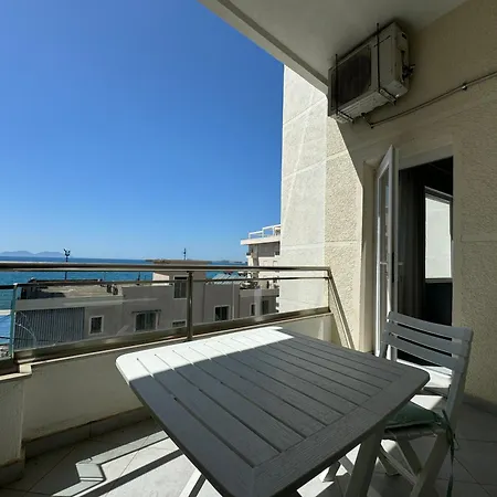 Summer House דירה